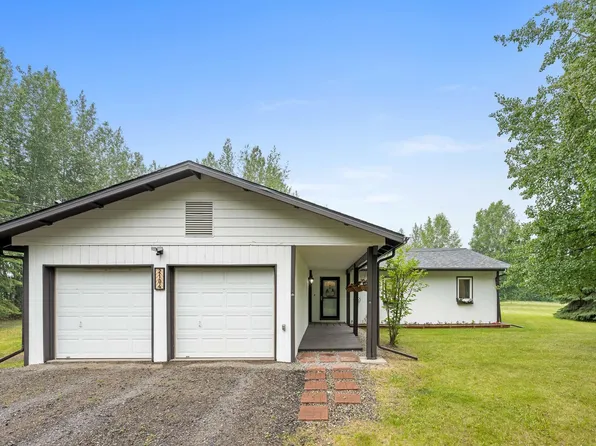 2104 Edward Dr, North Pole, AK 99705