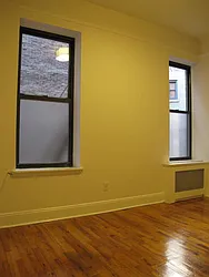 Rented by Metropolis Real Estate of Manhattan