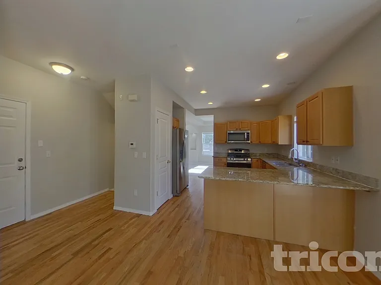 12204 Angelina Dr — Photo 4