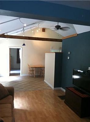 5th image of 282 Rodman St