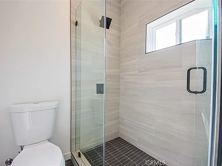 5235 Satsuma Ave — Photo 27