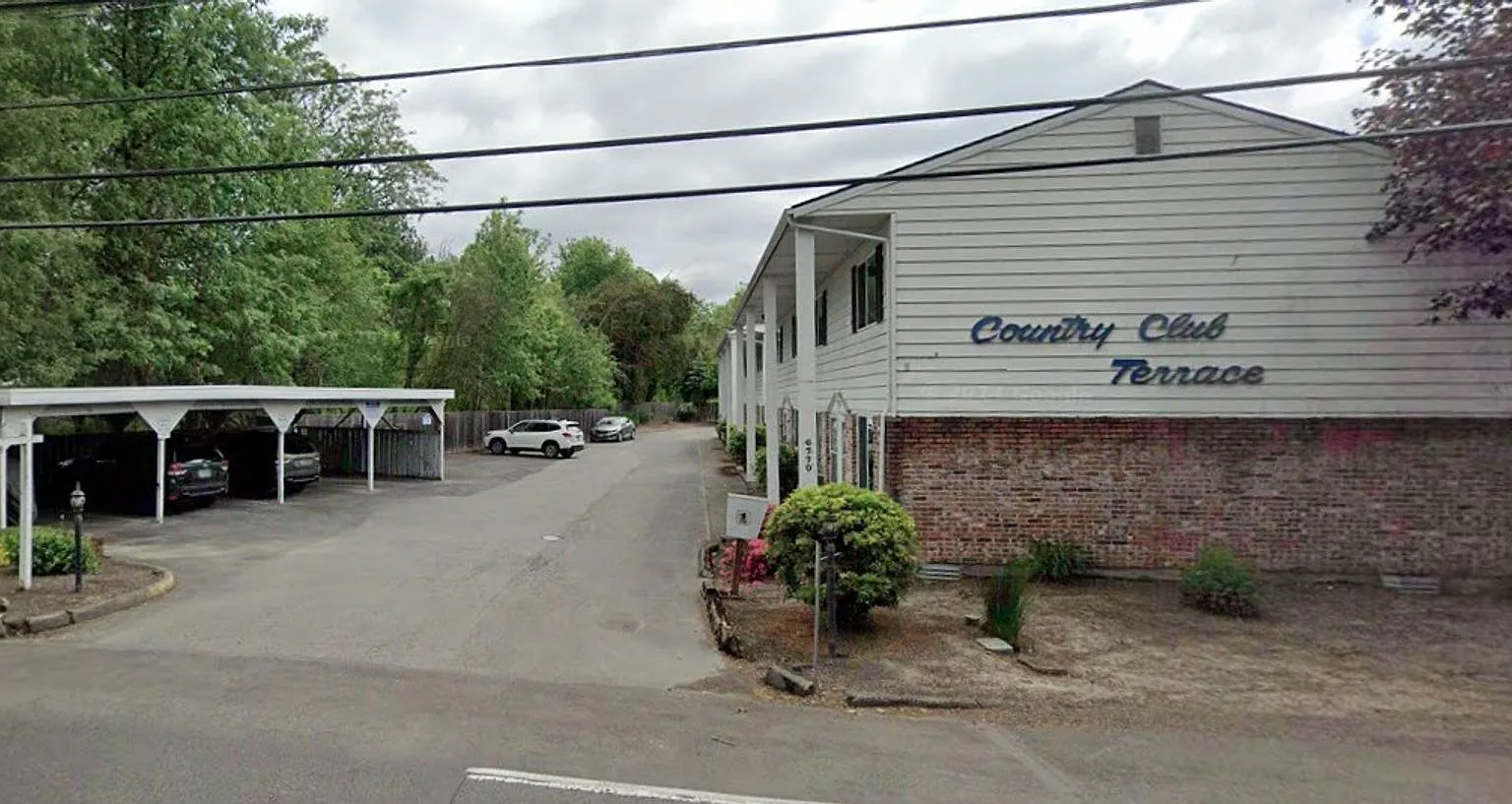 Country Club Terrace Apartments — Photo 1