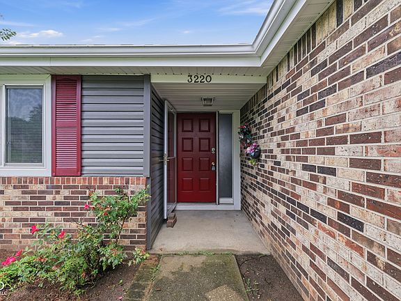 4th image of 3220 Lacy Ct