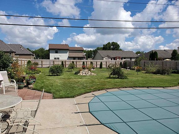 4th image of 2327 Council Oak Dr
