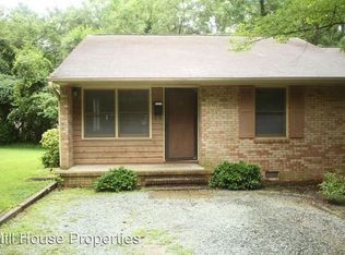 901 N Greensboro St APT E, Carrboro, NC 27510