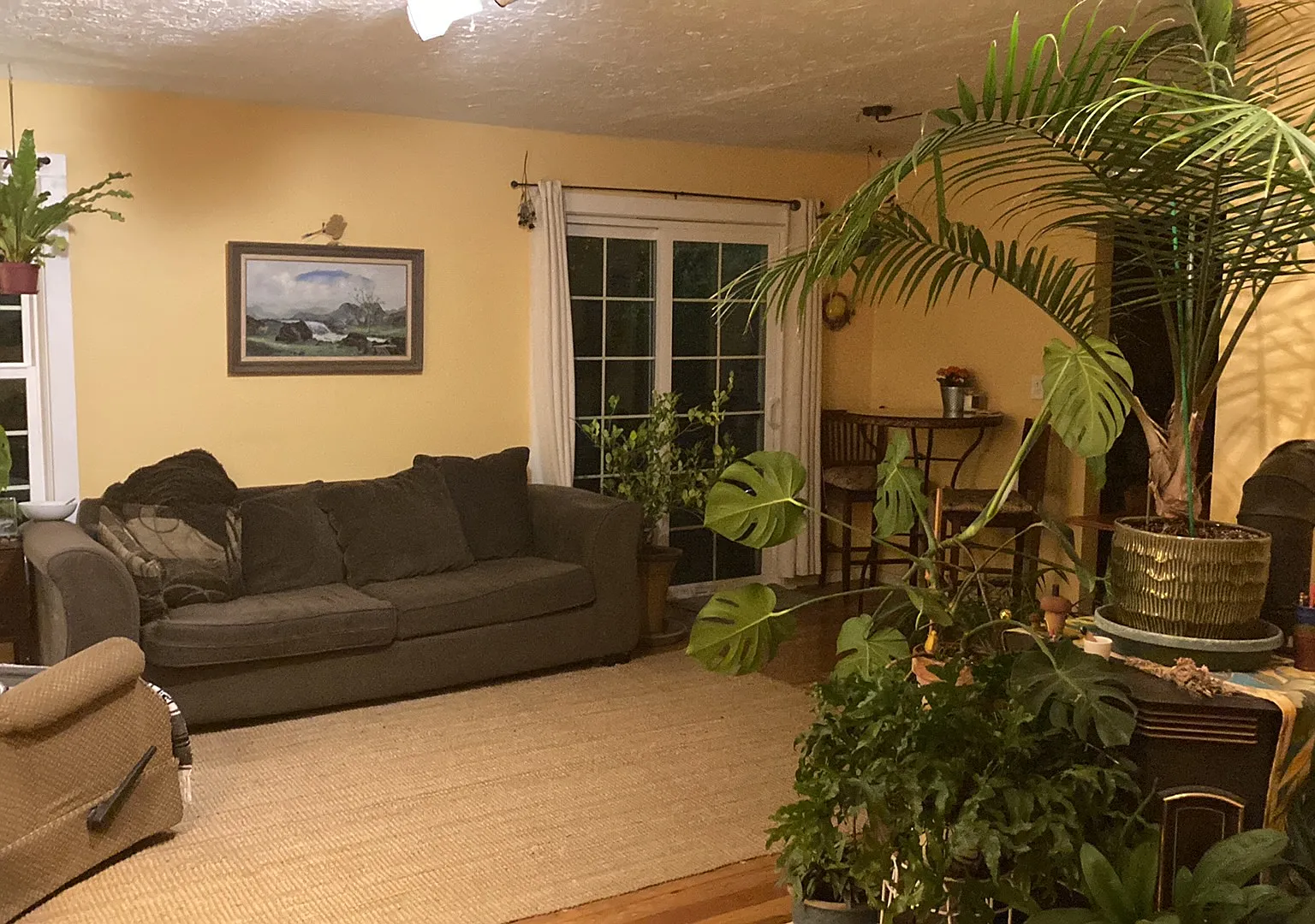 2 bed, 1080 sqft, $1,500 — Photo 2