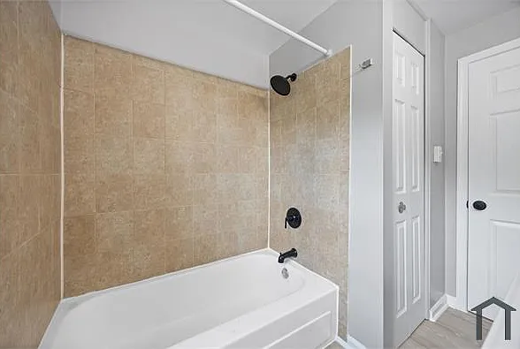 6016 Marquette Rd — Photo 14