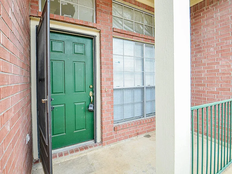 2710 Grants Lake Blvd #I4 — Photo 6