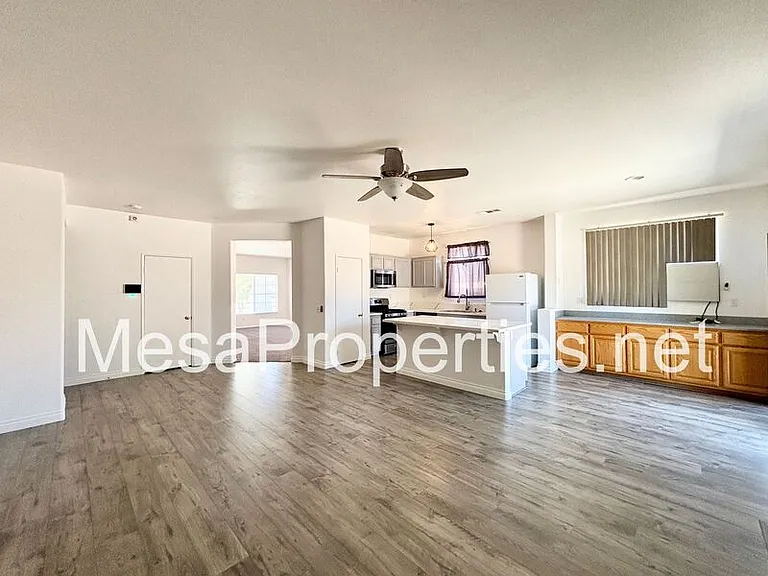 13034 Lehigh Ct — Photo 2