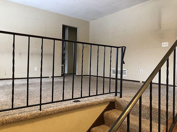 4th image of 14745 Chili Ave W