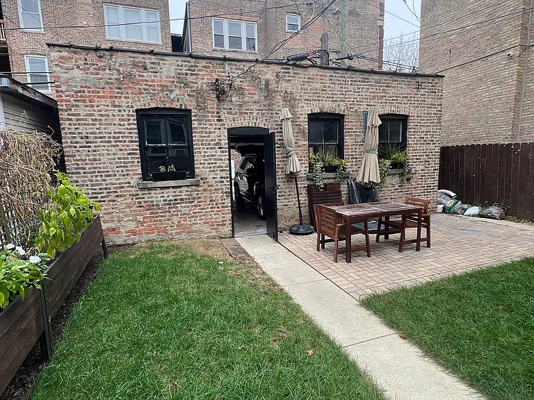 3302 W Wrightwood Ave #1 — Photo 17
