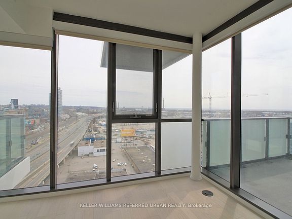 4th image of 16 Bonnycastle St #1707