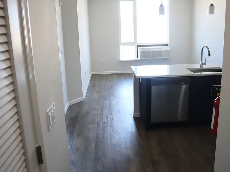 Clark street apartments — Photo 26