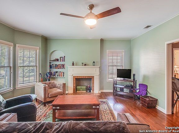 2nd image of 441 Donaldson Ave