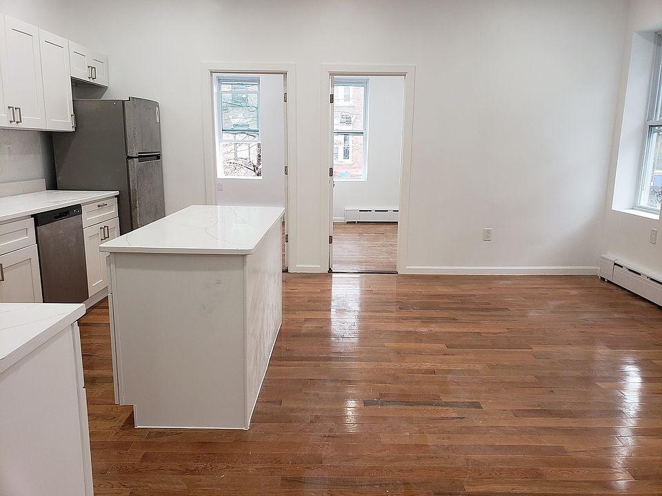 1st image of 266 Kingston Ave #1