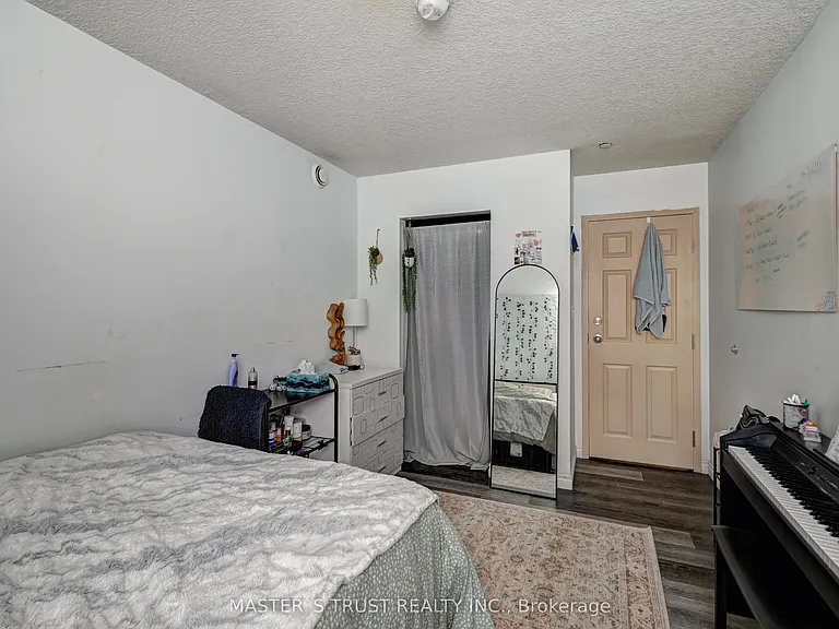 81 Columbia St W #12 — Photo 27