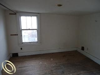 5th image of 32 W Charlotte St