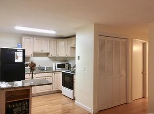 1 Colonial Village Dr APT 10, Arlington, MA 02474