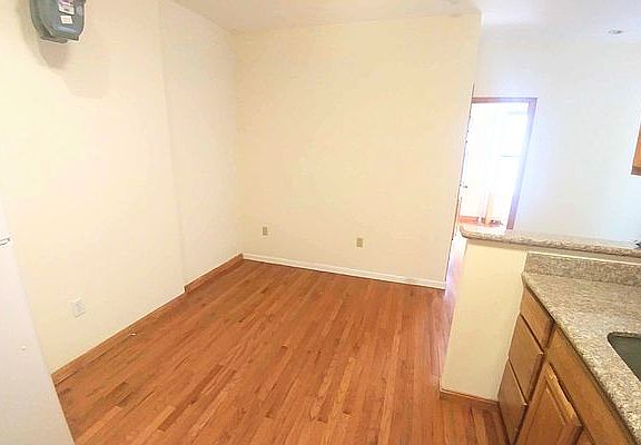 5th image of 58 Henry St APT 3