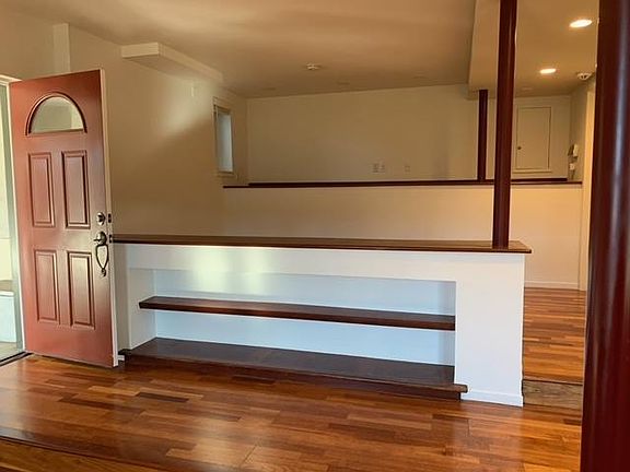 3rd image of 3010 Melendy Dr