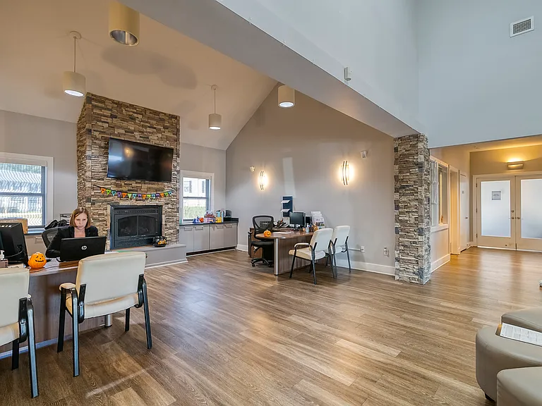 The Paddock Townhomes - Student Living Priced Per Room — Photo 15