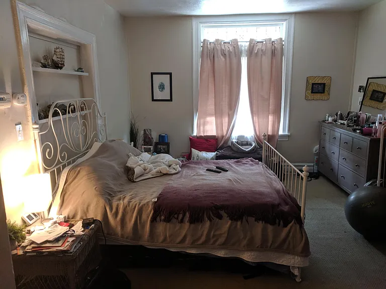 5529 Howe St #1 — Photo 3