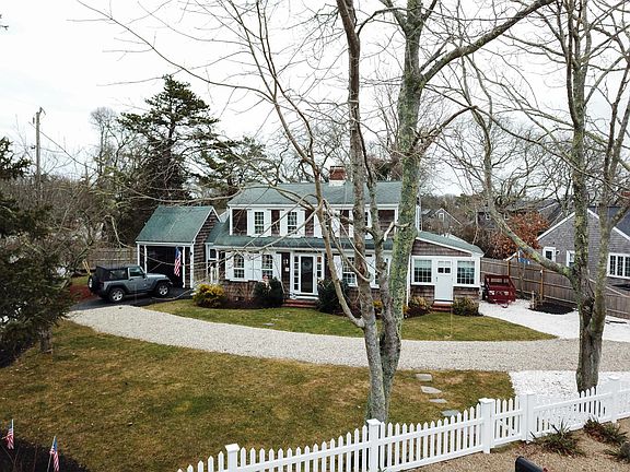 2nd image of 88 Pond St