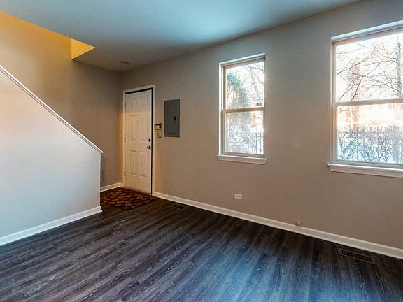 3rd image of 724 W Eastman St #724