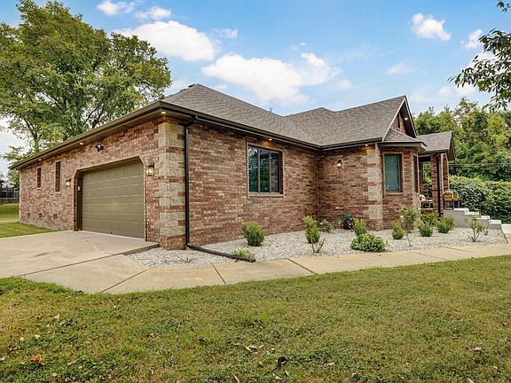 4th image of 1711 E Miller Road