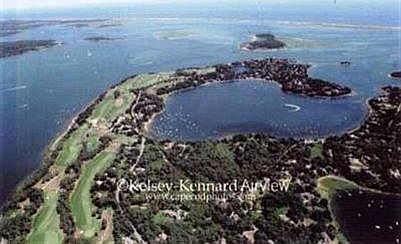 2nd image of 128 Crows Pond Rd