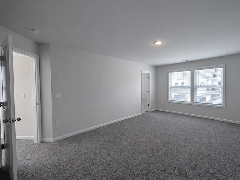 381 Creekview Rd — Photo 14