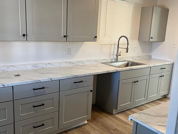5th image of 2930 W MCKINLEY Street