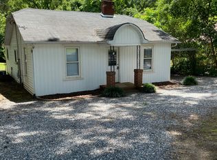 342 E Catawba Ave, Mooresville, NC 28115