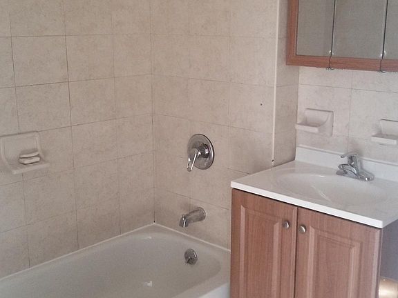4th image of 1121 Intervale Ave