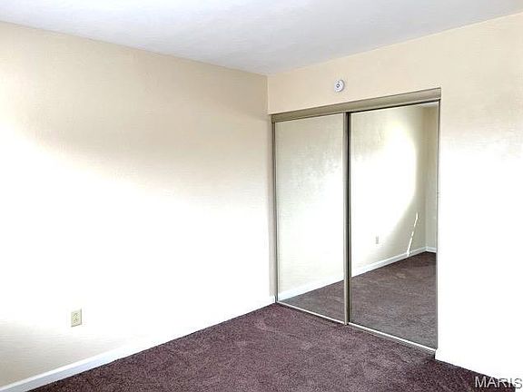 4th image of 97 Peachtree Ln