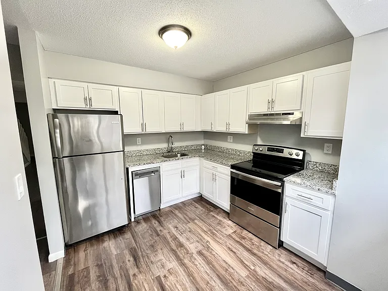 48 Fenwick Dr #48 — Photo 11