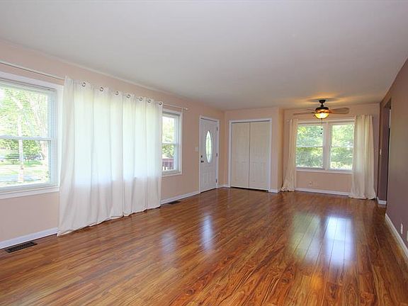 5th image of 3416 Jenny Lind Rd