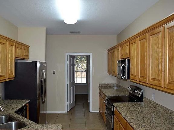 3rd image of 7004 Park Green Dr