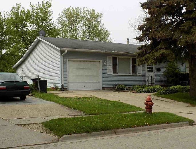 2nd image of 1222 W 12th St