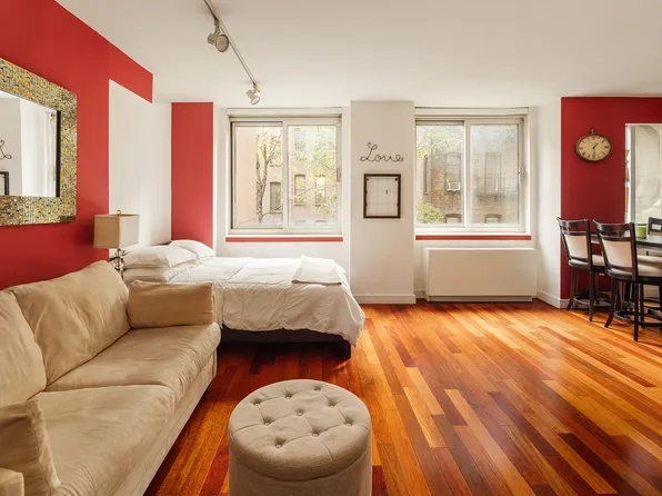 206 East 95th Street image 2 of 5