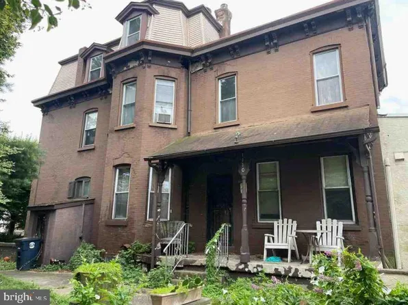 1110 Saville Ave, Eddystone, PA 19022