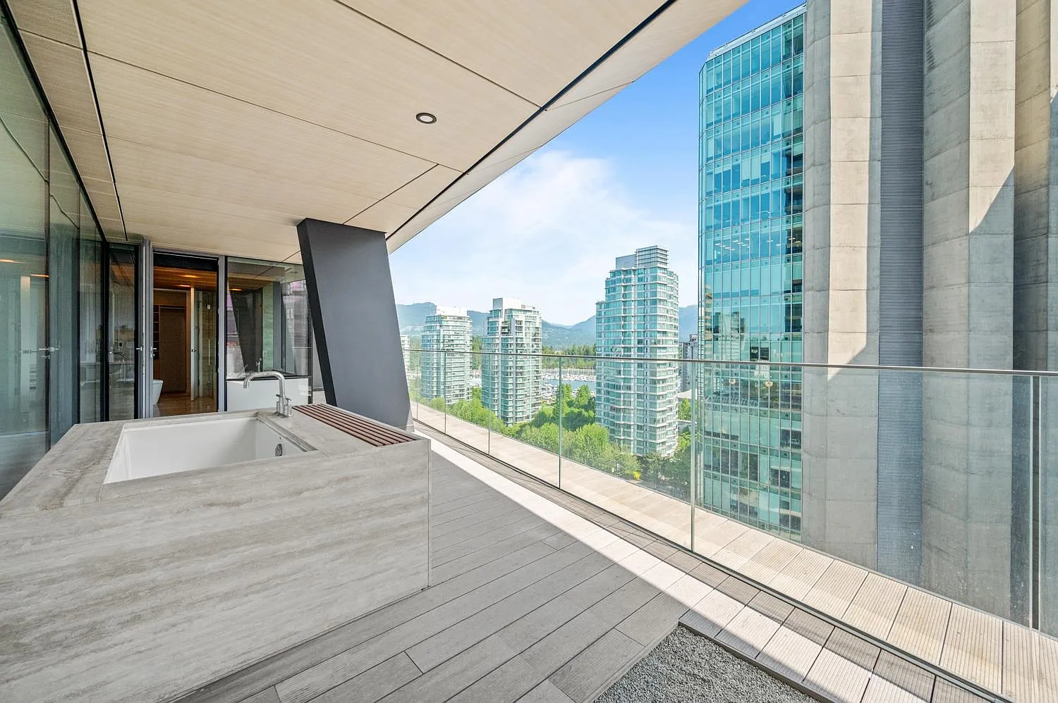 2 bed, 1261 sqft, $7,000 — Photo 2