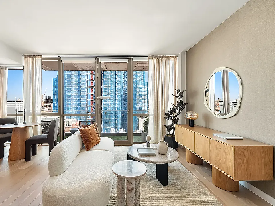 325 Bond St #1106