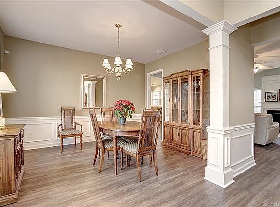 3rd image of 3100 Surreyhill Ct
