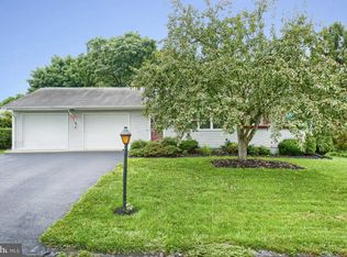 1973 Fry Loop Ave, Carlisle, PA 17013