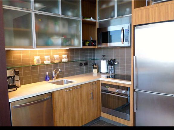 2nd image of 620 W 42nd St APT 6D
