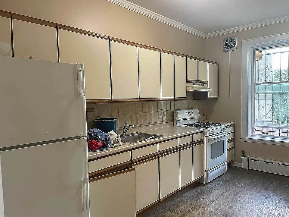 1st image of 22-52 33rd St #1