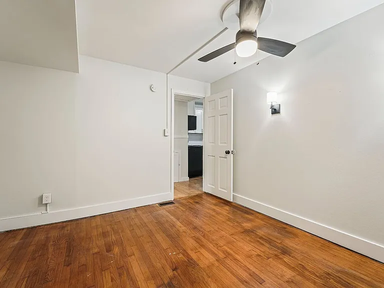 42-44 Saratoga Ave — Photo 38
