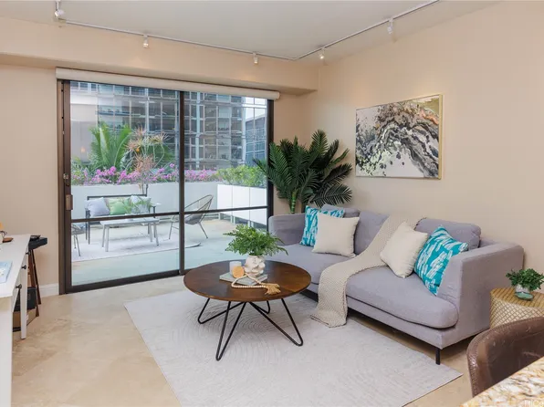 225 Queen St APT 7A, Honolulu, HI 96813