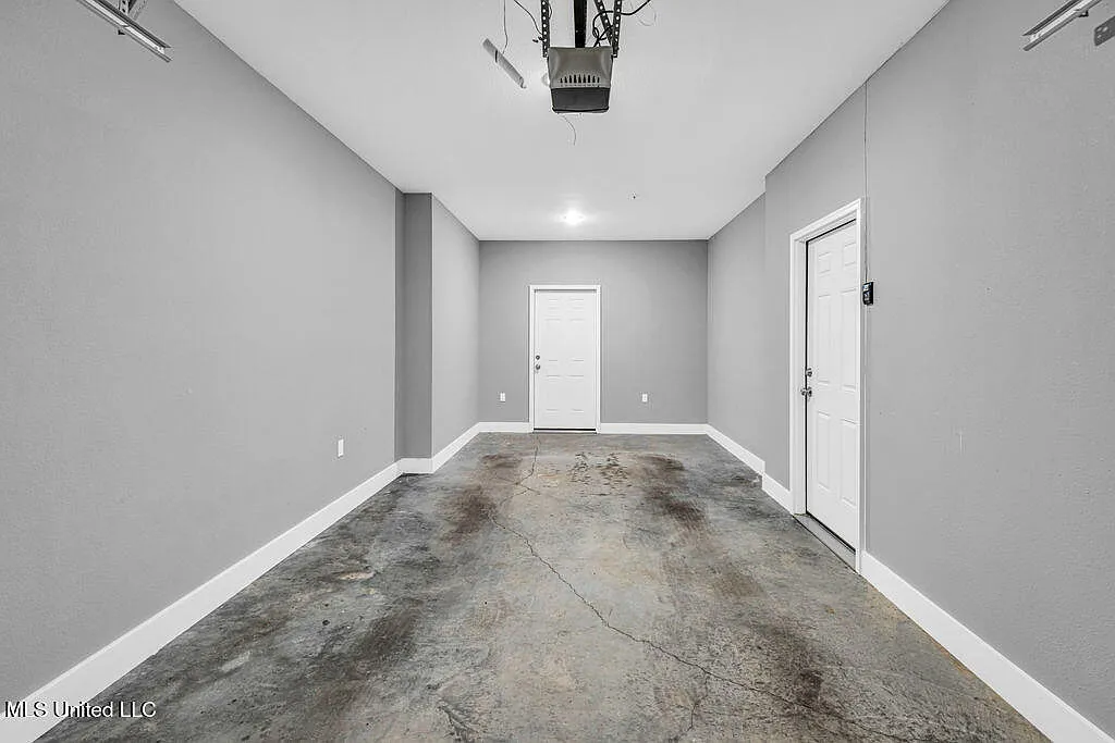 2 bed, 2.5 bath, 1500 sqft, $2,970 — Photo 3